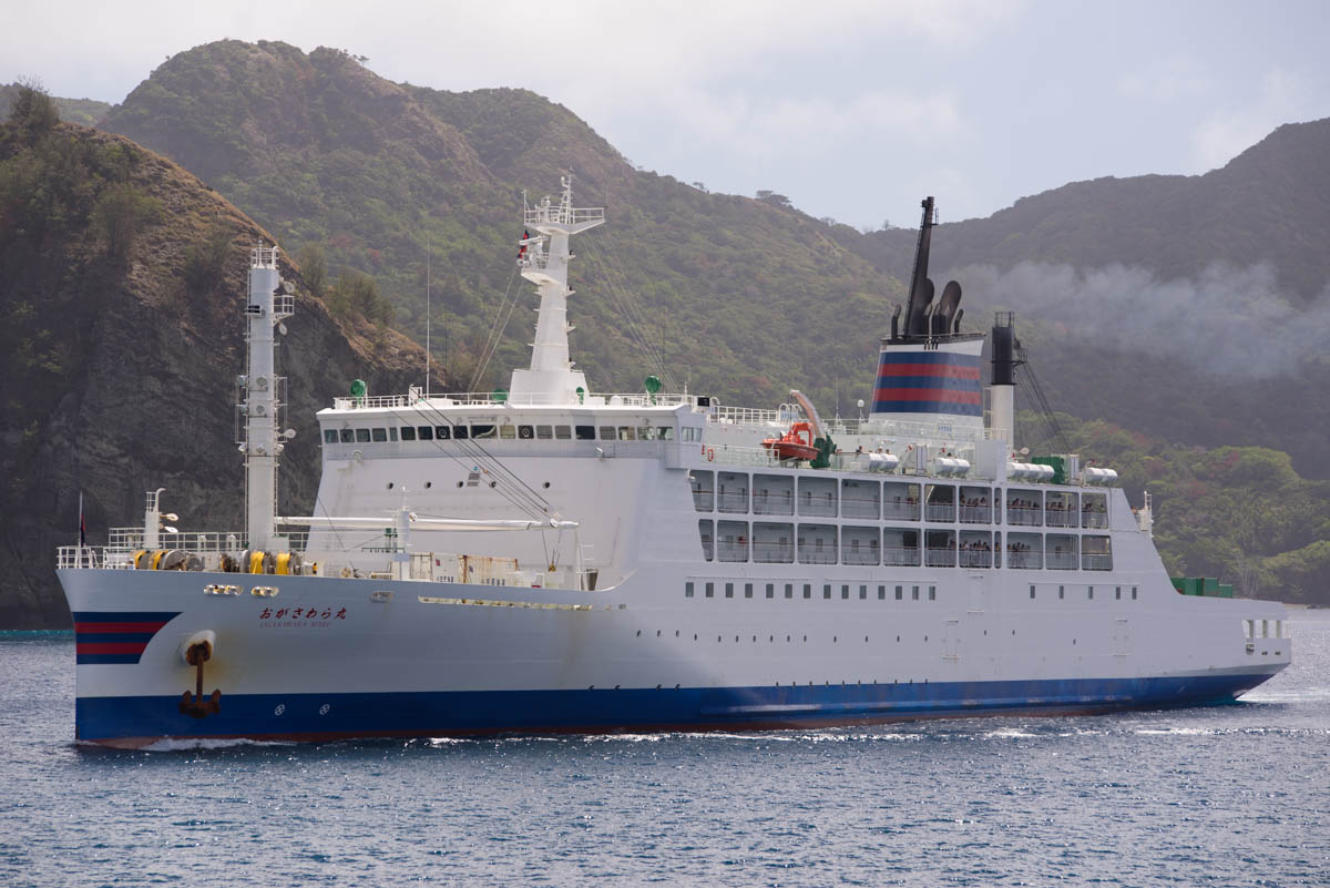 小笠原へのアクセス | 船でひたすら南へ